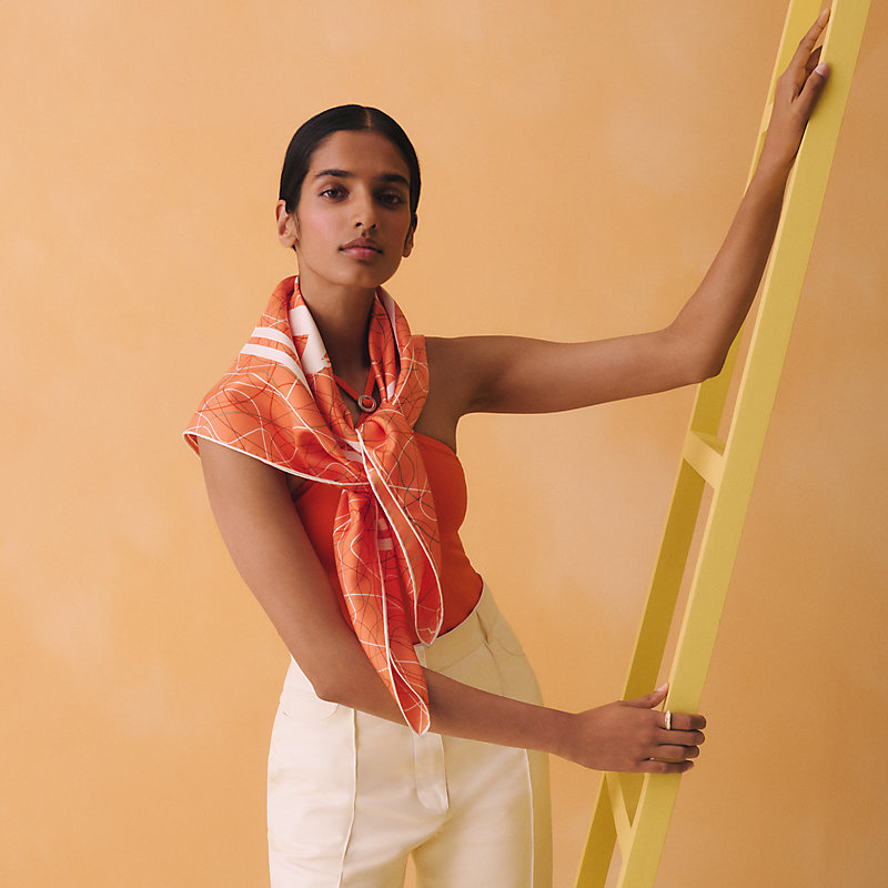 Brides de Gala au Fil de Soie scarf 90 | Hermès USA